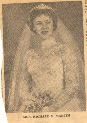Do you have any pictures of your parents' wedding? : wedding Mom Wedding