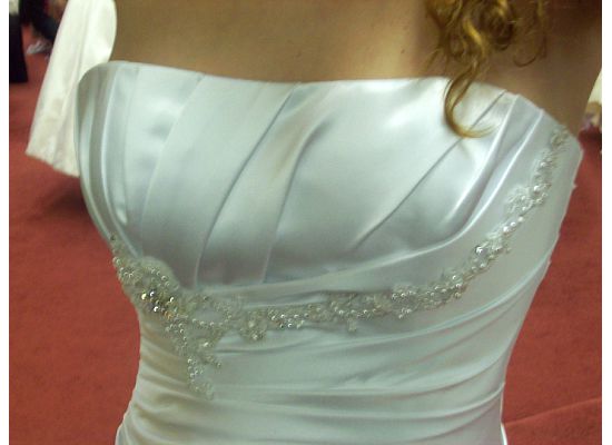 Maggie Sottero Carrie vs Dallas Marie : wedding maggie sottero train buying online pick up 1 destination My Dress 2