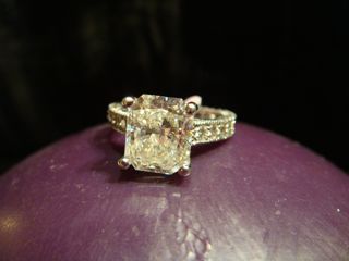 Let's give our rings some love : wedding engagement rings diamonds DSC02230 1