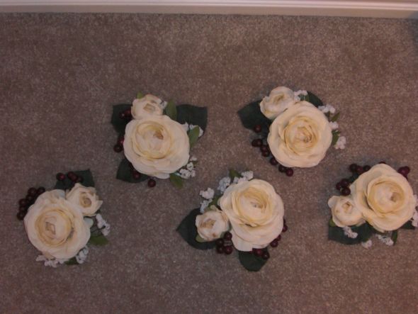 please show me your fake flower arrangements if you have any. :  wedding CIMG1109