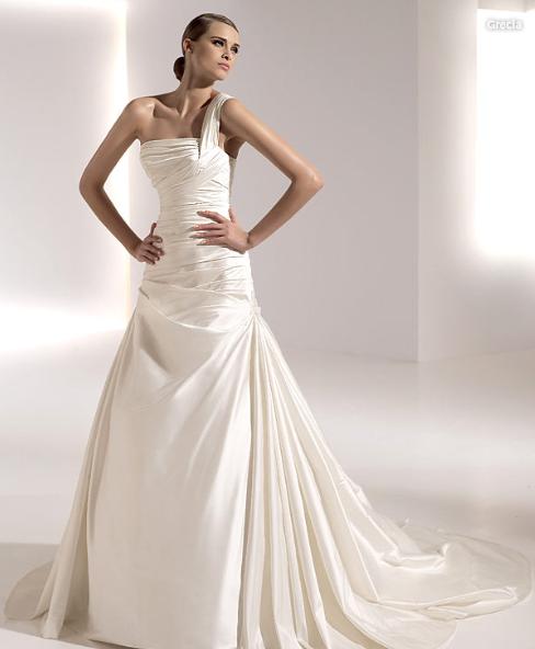 Pronovias Grecia 2010 collection wedding dress...after 5-23-10 :  wedding dress pronovias grecia Pronovias Grecia 3
