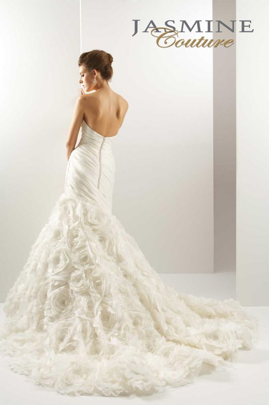 Finally starting my dress search... :  wedding T440 B