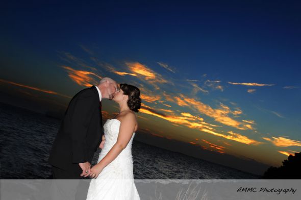 Can't wait..... pro pics TEASE :  wedding Jesskevinweddblog007