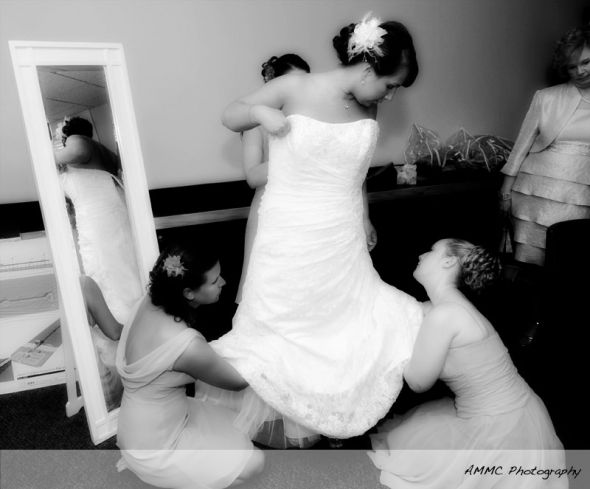 Can't wait..... pro pics TEASE :  wedding Jesskevinweddblog011