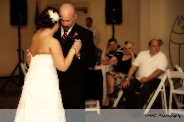 Can't wait..... pro pics TEASE :  wedding Jesskevinweddblog019