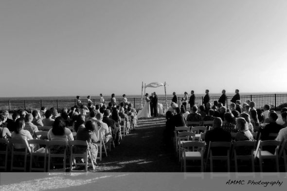 Can't wait..... pro pics TEASE :  wedding Jesskevinweddblog021