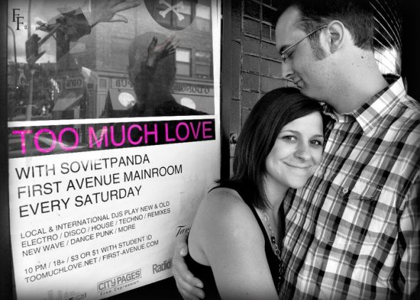 Engagement pictures :  wedding 47952 433035428029 332575193029 5327386 4301510 N