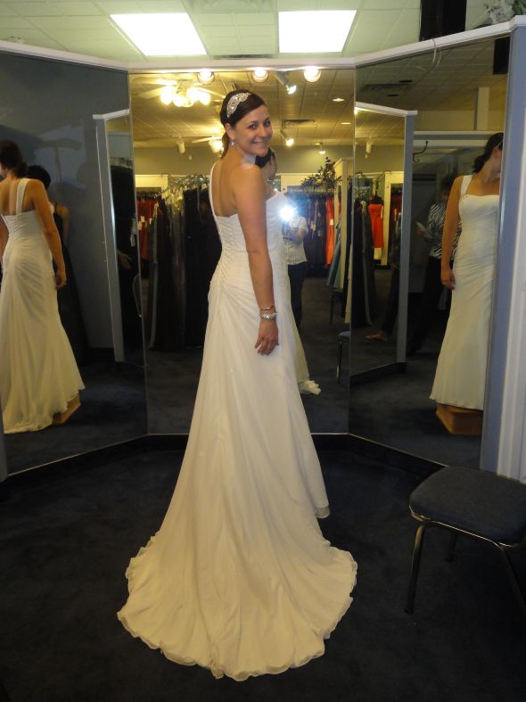 Final fitting was a success! :  wedding DSC01157