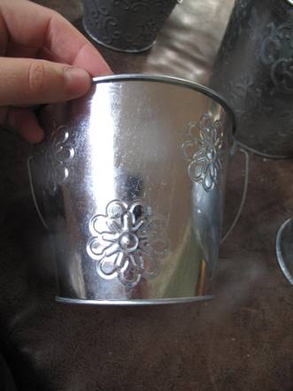 Galvanized buckets, perfect for flower arrangements :  wedding buckets rustic country barn wedding galvanized silver flowers Weddingbee Classifieds 014
