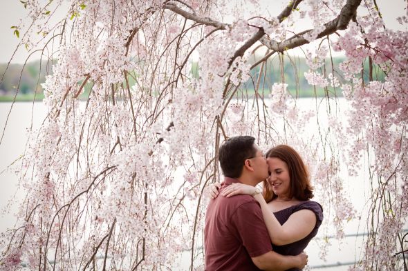 Post your Favorite Pro Engagement shots!!! :  wedding 016