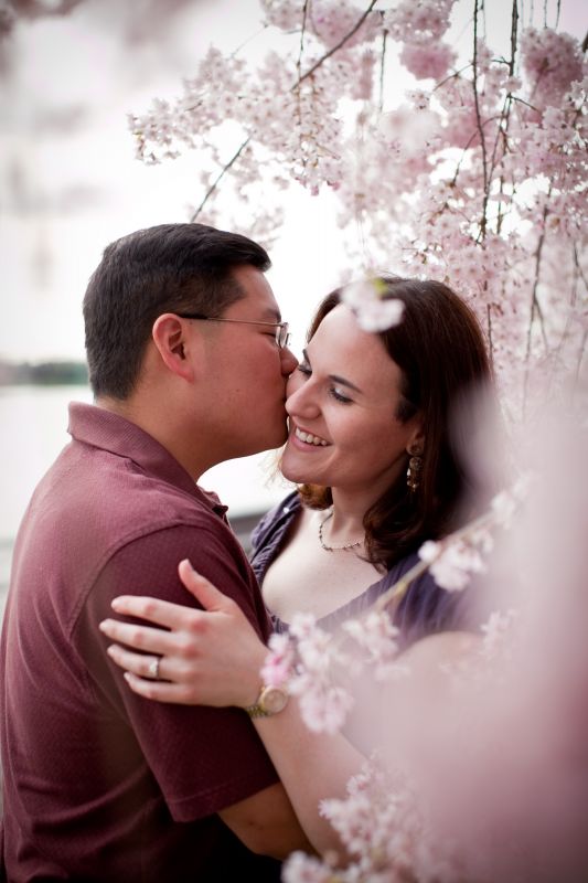 Post your Favorite Pro Engagement shots!!! :  wedding 037