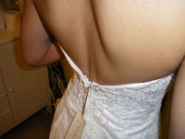 alteration (again?):  can you make the dress 2cm bigger on the bust? :  wedding alteration IMGP0401