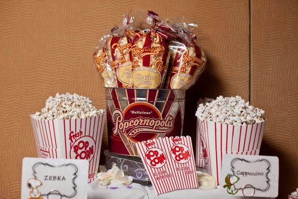To go with my circus theme wedding…Popcorn bar anyone? : wedding Popcorn1