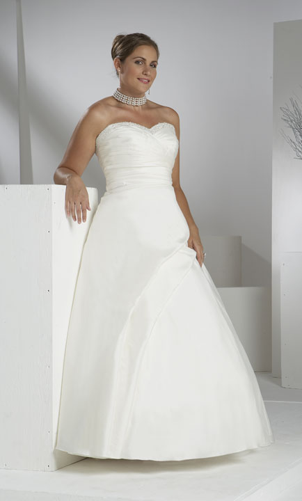 Beautiful Plus Size Wedding