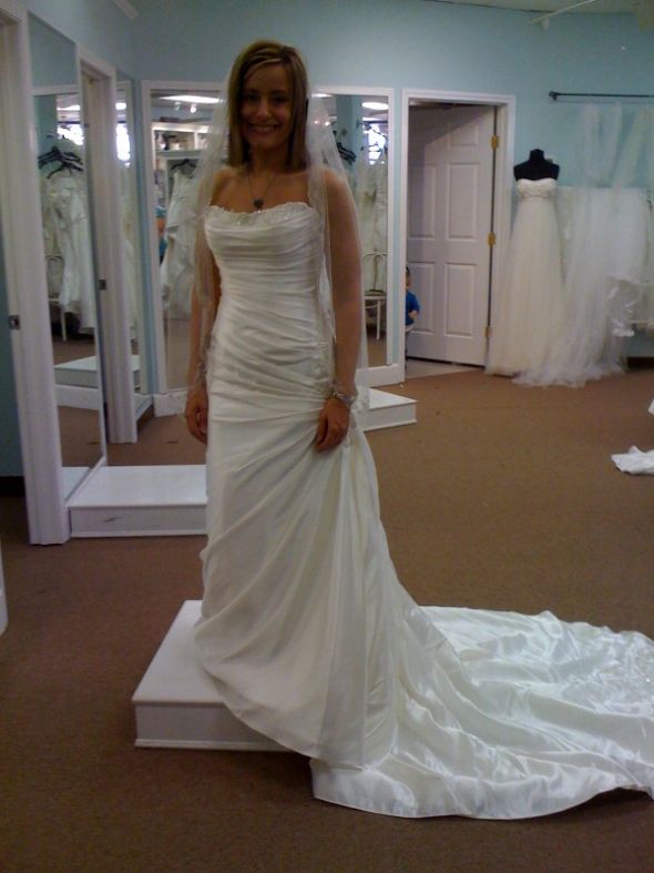 Which dress do you like better? :  wedding Dress1