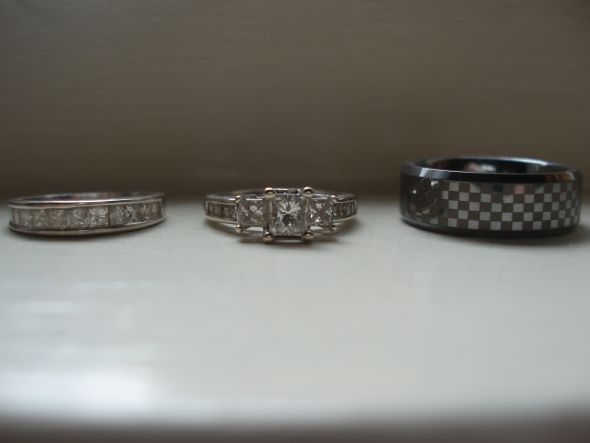 Show me your 3 stone rings with carats of stones! :  wedding 3 stone 1 three stone 1 carat engagement ring ring porn ring 3 stone three stone engagement picture side stones Rings All