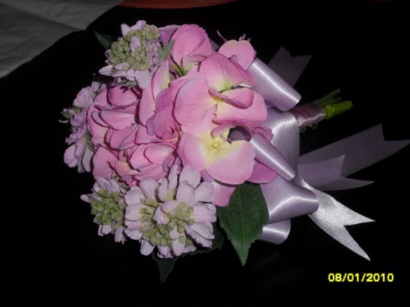 Are fake flowers really THAT bad? :  wedding flowers fake money 035