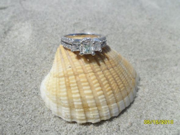 Let's see those rings :  wedding MyRing2