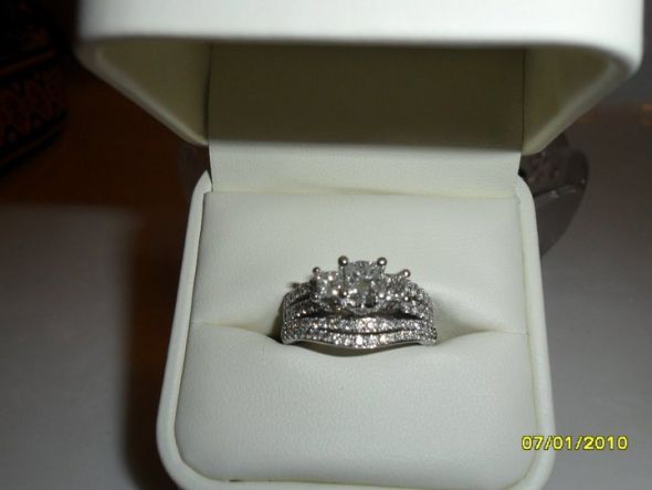 Bees with princess cut E-rings.... show me your wedding band! :  wedding Band2
