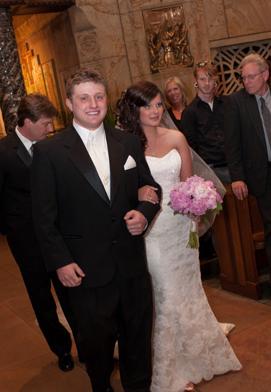I'm a Mrs! Professional pics (and lots of them)! : wedding Aisle4