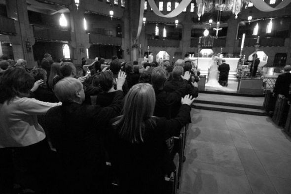 I'm a Mrs! Professional pics (and lots of them)! : wedding Blessing
