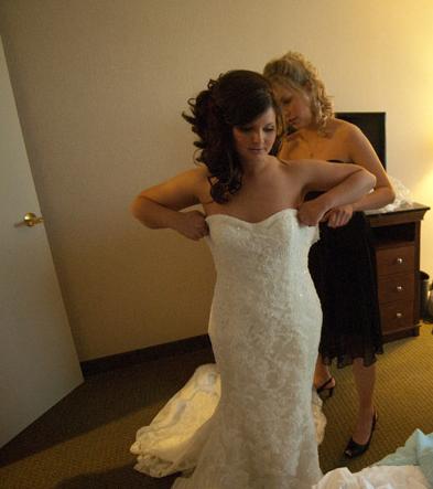 I'm a Mrs! Professional pics (and lots of them)! : wedding Dress2