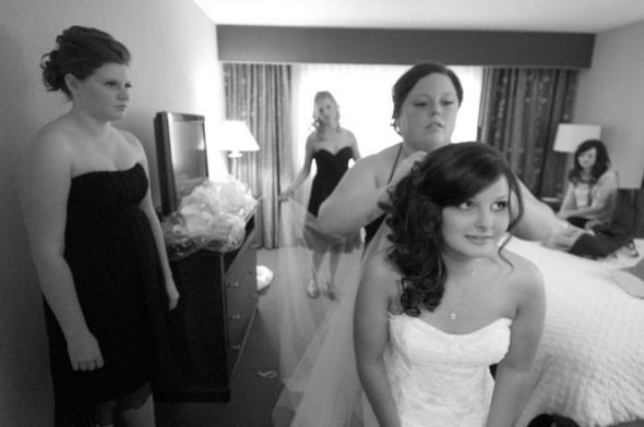 I'm a Mrs! Professional pics (and lots of them)! : wedding Puttingonveil