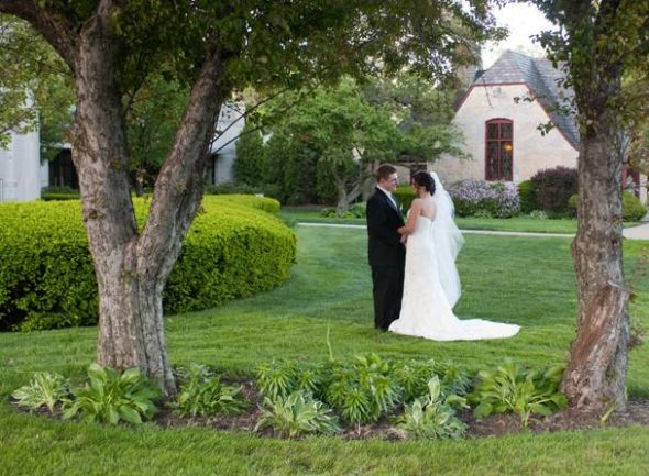 I'm a Mrs! Professional pics (and lots of them)! : wedding Us7