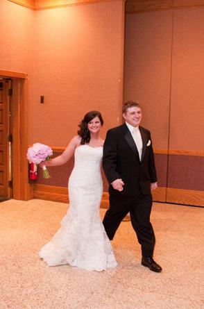 I'm a Mrs! Professional pics (and lots of them)! : wedding Usentrance2