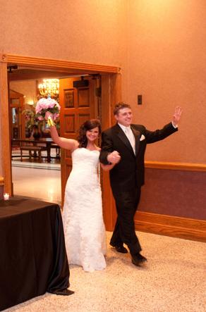 I'm a Mrs! Professional pics (and lots of them)! : wedding Usentrance3