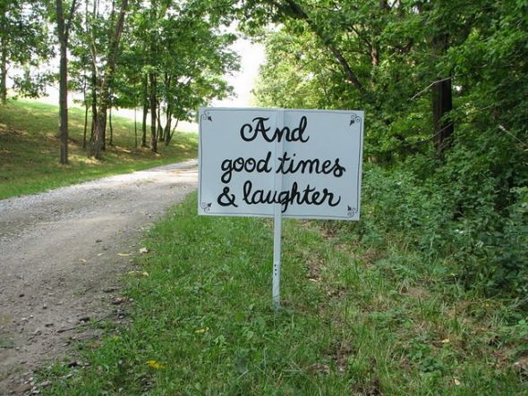 Our adorable poetic driveway signs! :  wedding IMG 6266 1