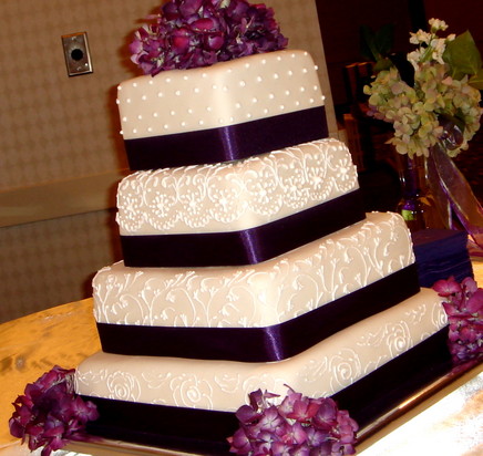 Wanted purple cream wedding looking for linens decor items centerpiece 
