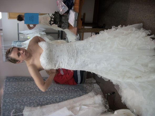 Is this dress special enough? :  wedding dress ruffles 002