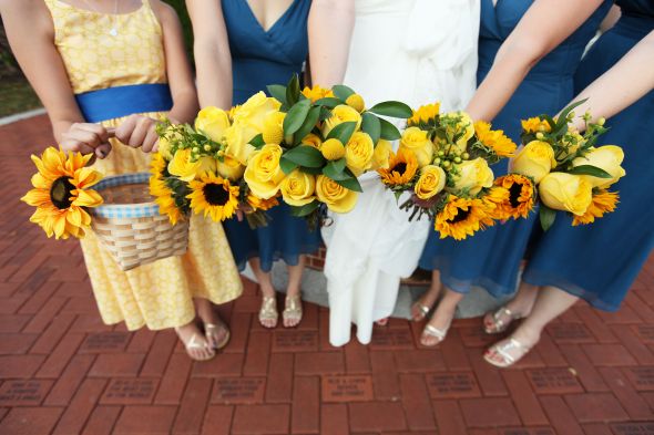  a Color Scheme to compliment Sunflowers wedding sunflower blue yellow 