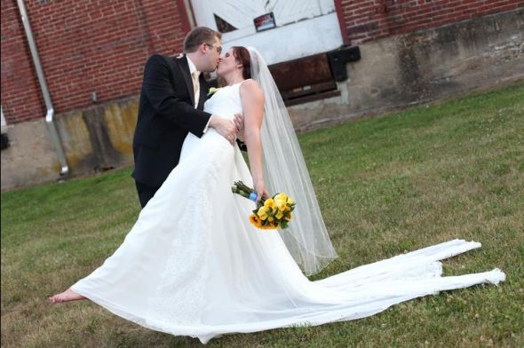 We're Married!!-- Our first Pro pics! :  wedding professional photos married Kiss Photo