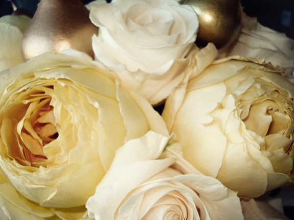 Garden Rose & Gold Pear Centerpieces in Mint Julep Cups :  wedding mint julep cups garden roses diy flowers flowersandfreshness theflowerexchange camrie pears gold pink ivory silver flowers DSC04082 Edit Web