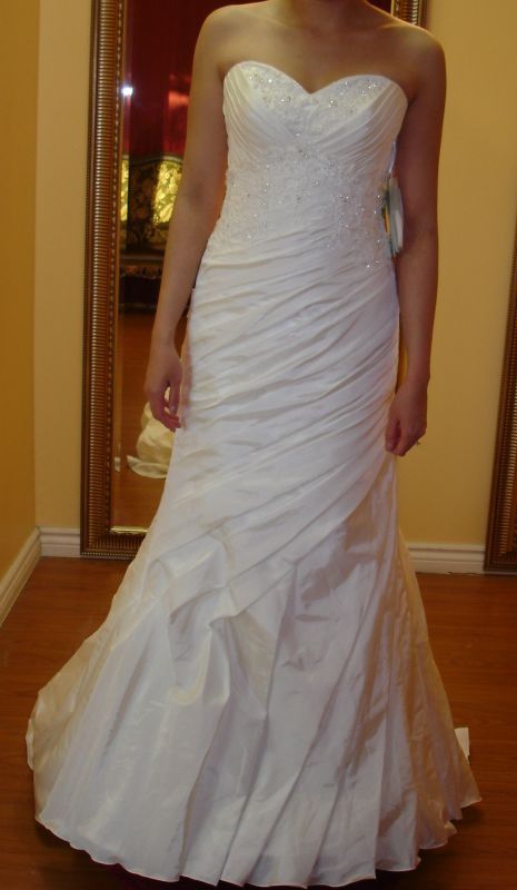 Anyone with a Mori Lee dress? :  wedding mori lee bubble hem strapless wedding dress DSC05008