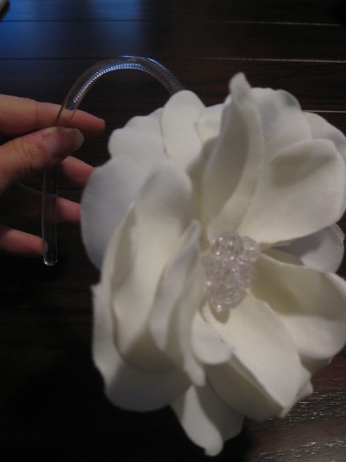 Flower Girl Headband :  wedding flower girl flower headband white flowers diy IMG 2661