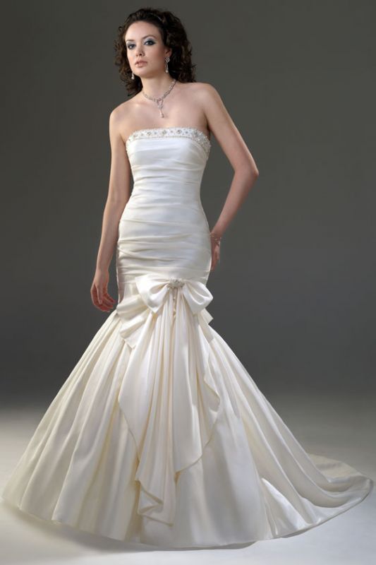 Anyone hate their dress model? :  wedding Dress