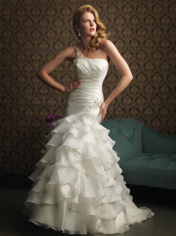 How much and by who? Share your dress experience with me! :) :  wedding 8766FN