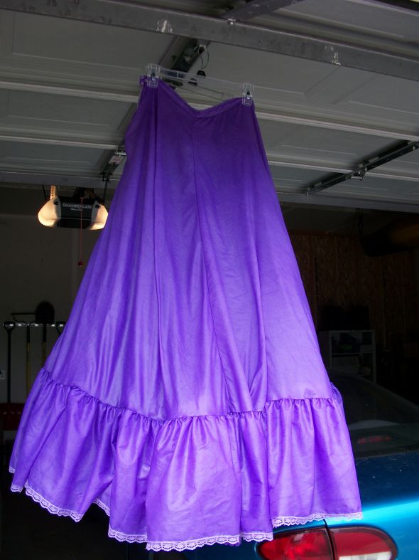 i colored my crinoline! : wedding crinoline 101 0449