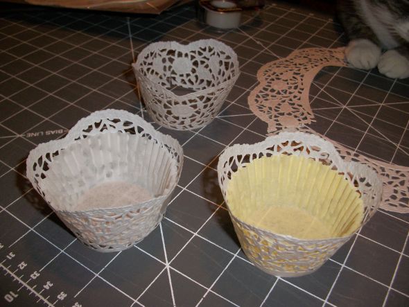 72 DIY cupcake wrappers for only $1.00!!!, plus some tape