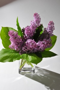 Show Off Your Bouquet Inspiration! :  wedding Lilacvase1