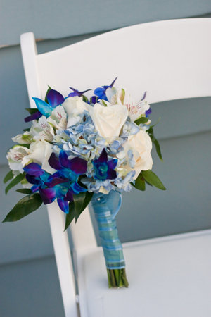 navy blue flowers for weddings