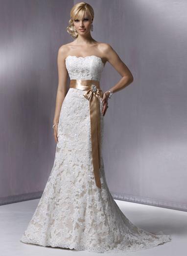 To bustle or not to bustle for first dance? :  wedding Dress