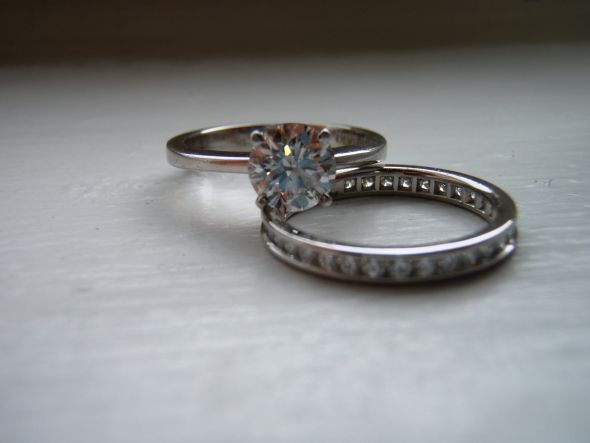 Rings! Post Them Ladies! :  wedding P5271443
