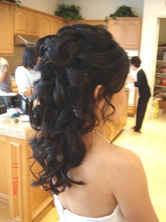 Completing the Look :  wedding dress hair veil Hair 1