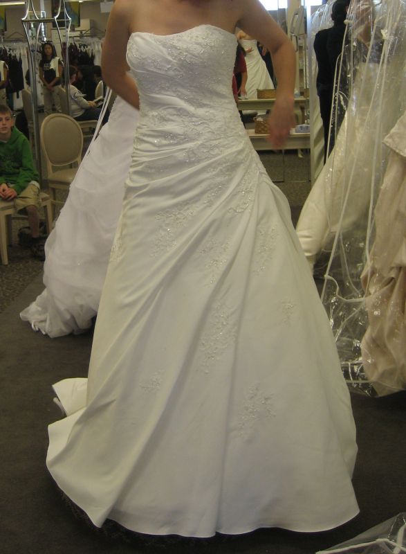 David's Bridal Gowns...who has one? : wedding davids bridal full figured 1 budget Dress Nohead