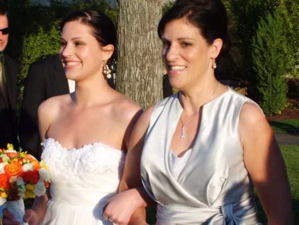 Wedding was LAST NIGHT! Candid shots included! {PIC OBESE} :  wedding 59120 159812544029372 100000018814443 529782 3950872 N