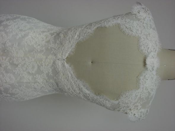 lace open back wedding dress monique lhuillier